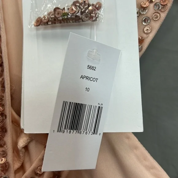 Mac Duggal 5682 NWT Sequined Flutter Cap Sleeve Cut Out A Line Gown